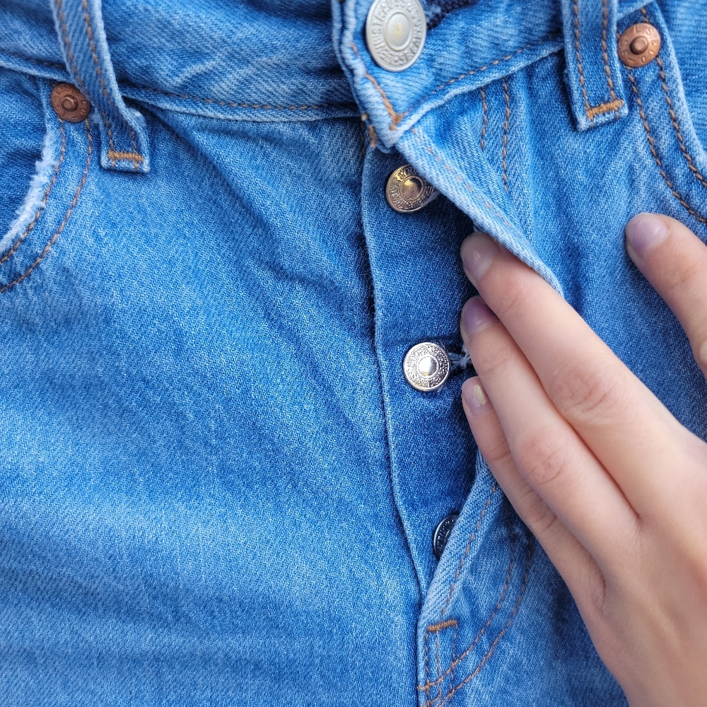 Classic Blue Ripped Jeans - Picture 6 of 10